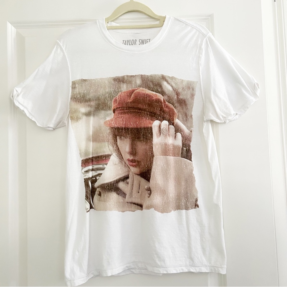 Taylor Swift Red T Shirt Album Cover White Small Official Merch